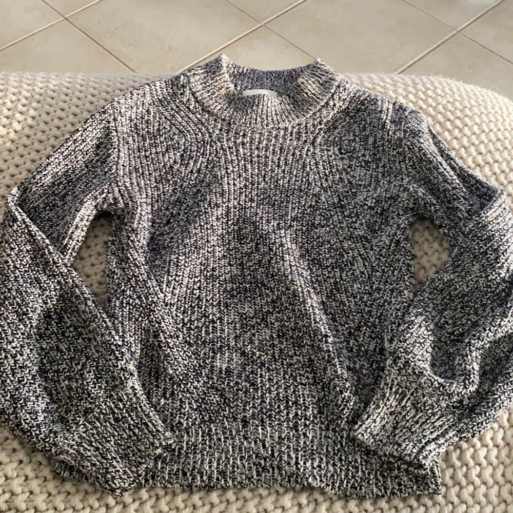 Thick puff sleeve knit sweater